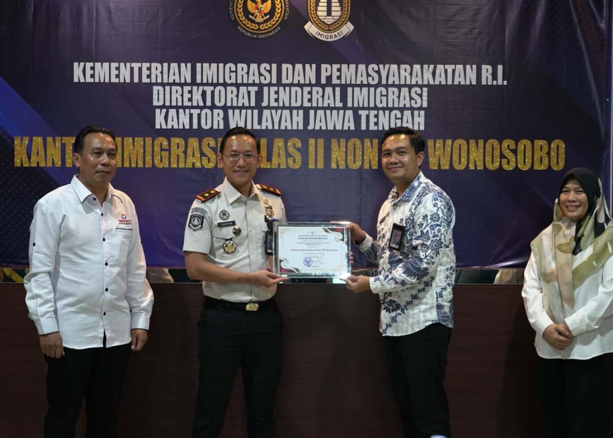 Kantor Imigrasi Wonosobo Raih Penghargaan Pelayanan Publik dari Imipas